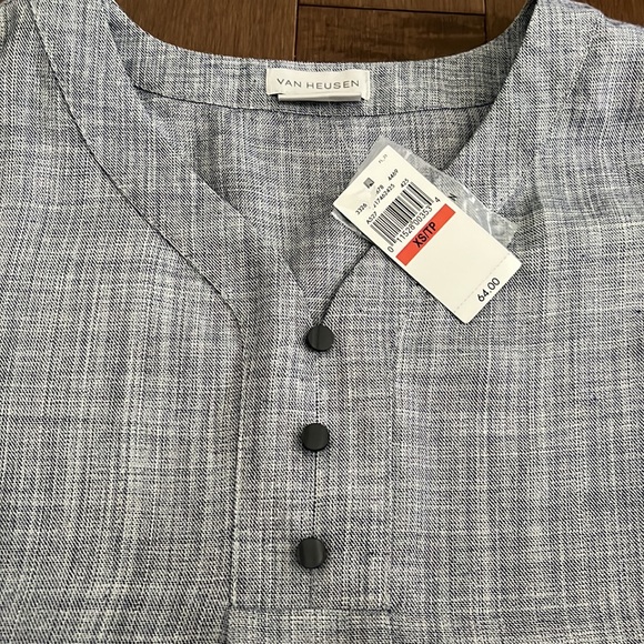 Van Heusen blouse - Picture 2 of 5